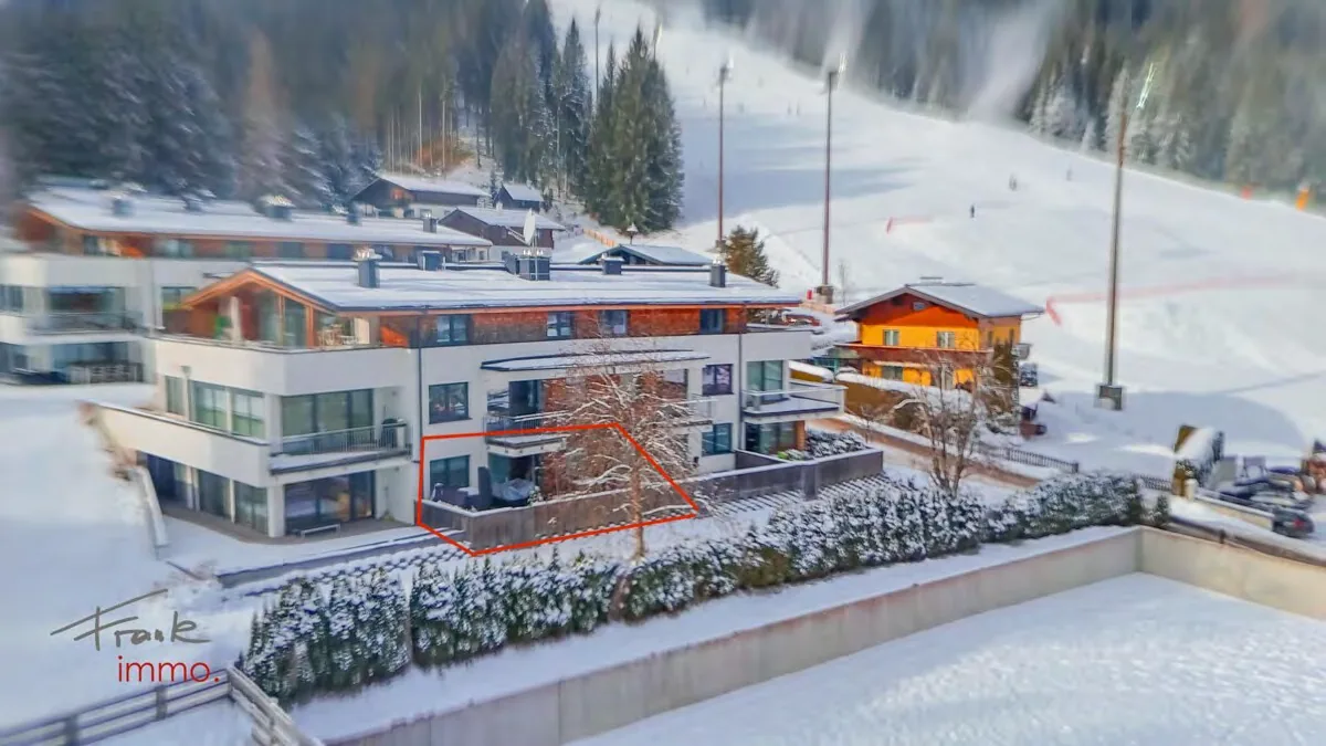Wastlgasse 376-378 – Winteransicht mit Skipiste