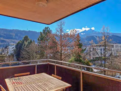 Loggia mit Bergblick