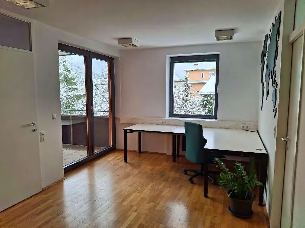 Mitterweg 43 – Büro